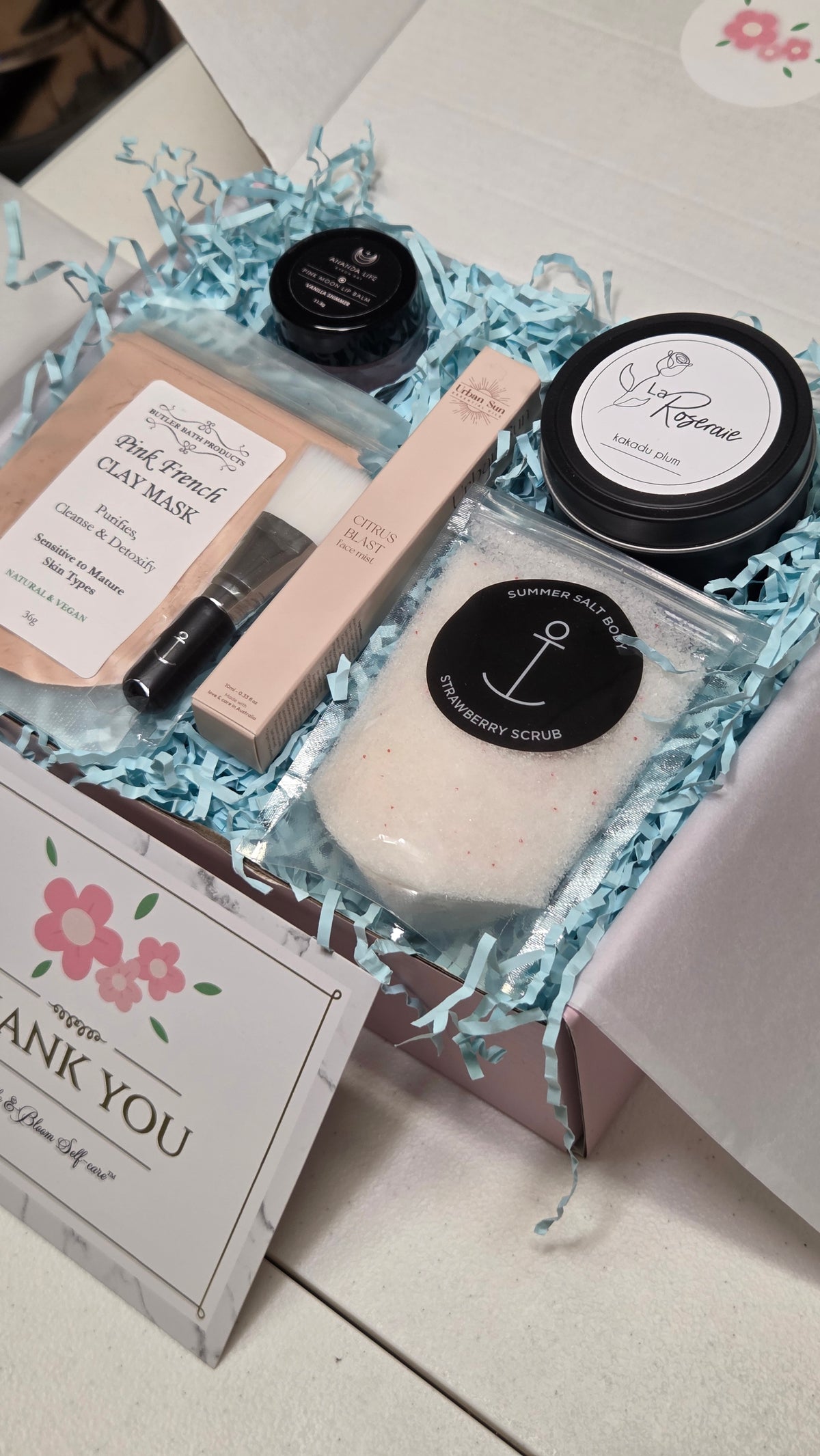 The Summer Glow Wellness Gift Set